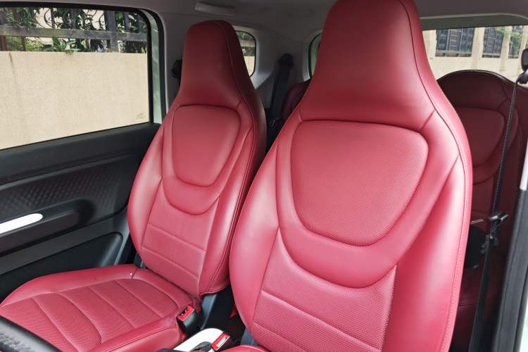 Used Wuling Hongguang MINIEV 2024 3rd Generation 215km Advanced Version Interior 2