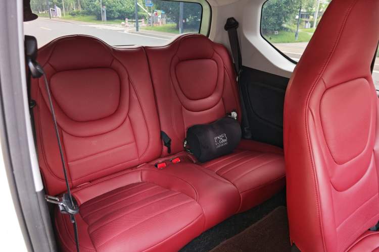Used Wuling Hongguang MINIEV 2024 3rd Generation 215km Advanced Version Interior 6