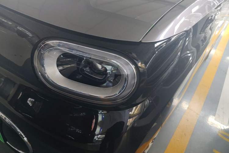 Used Wuling Hongguang MINIEV 2024 3rd Generation 215km Advanced Version Left Front Headlight