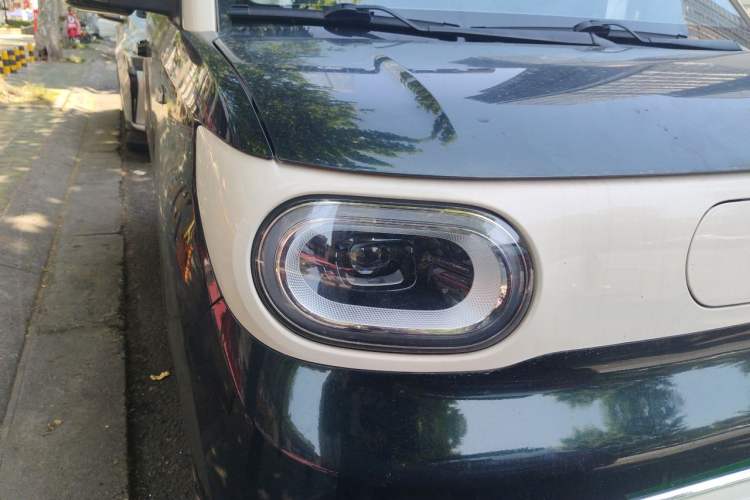 Used Wuling Hongguang MINIEV 2024 3rd Generation 215km Advanced Version Right Front Headlight