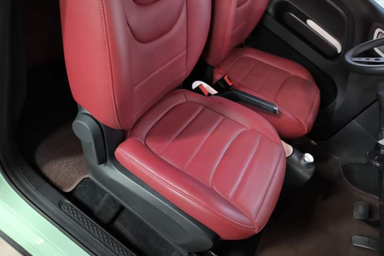 Used Wuling Hongguang MINIEV 2024 3rd Generation 215km Advanced Version Right Front Seat
