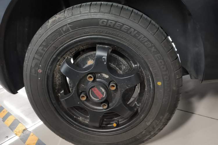 Used Wuling Hongguang MINIEV 2024 3rd Generation 215km Advanced Version Right Rear Wheel Hub