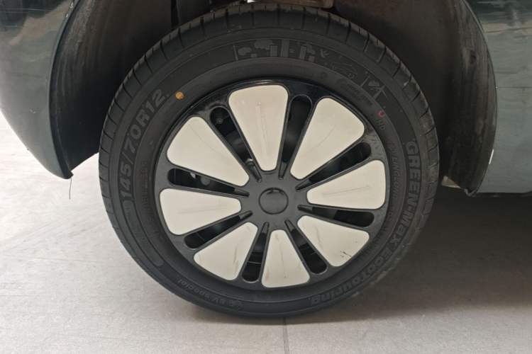 Used Wuling Hongguang MINIEV 2024 3rd Generation 215km Advanced Version Right Rear Wheel Hub