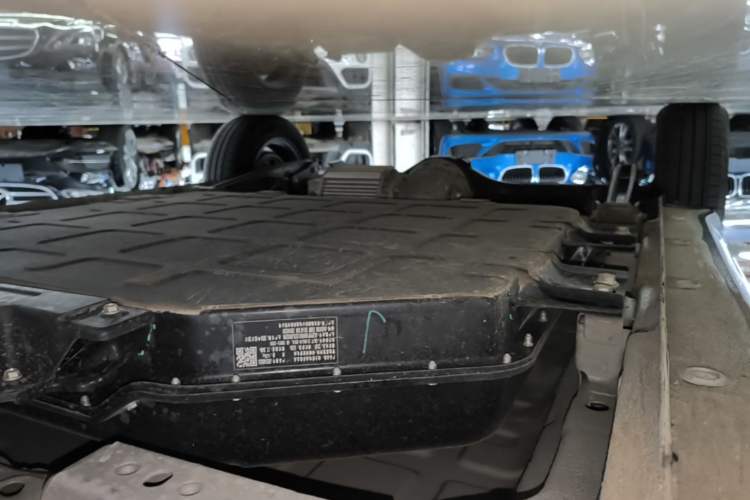 Used Wuling Hongguang MINIEV 2024 3rd Generation 215km Advanced Version Right Side Sill