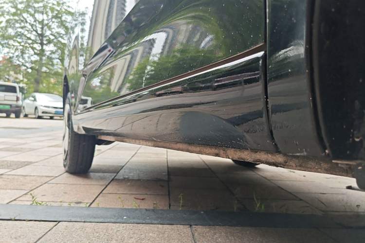 Used Wuling Hongguang MINIEV 2024 3rd Generation 215km Advanced Version Right Side Sill