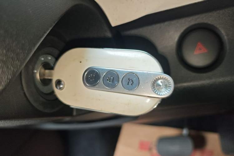Used Wuling Hongguang MINIEV 2024 3rd Generation 215km Advanced Version Vehicle Key
