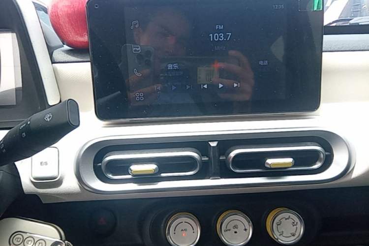 Used Wuling Hongguang MINIEV 2024 3rd Generation 215km Advanced Version Audio And AC Panel
