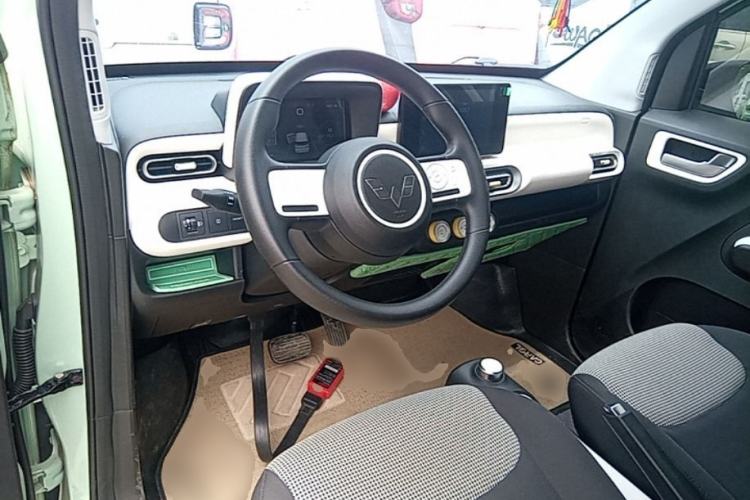 Used Wuling Hongguang MINIEV 2024 3rd Generation 215km Advanced Version Center Console
