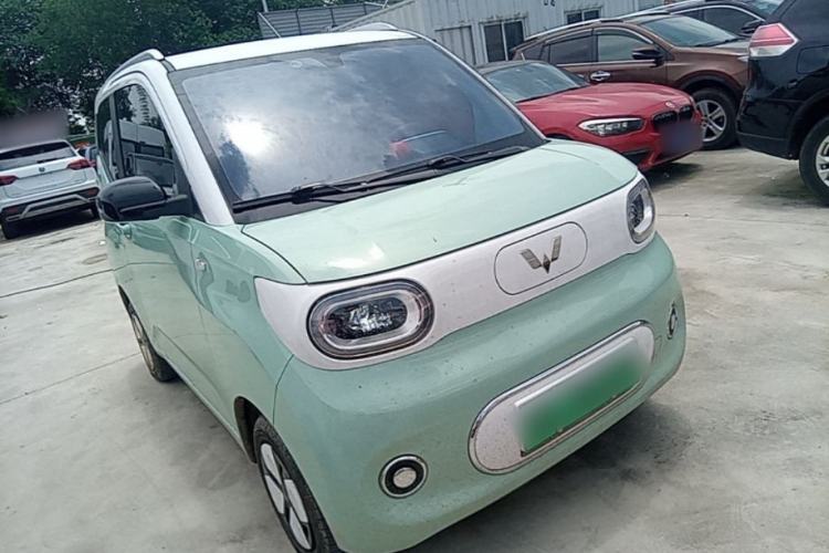 Used Wuling Hongguang MINIEV 2024 3rd Generation 215km Advanced Version Front Right 45 Deg