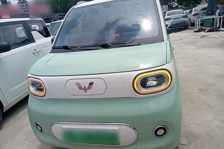Used Wuling Hongguang MINIEV 2024 3rd Generation 215km Advanced Version Front
