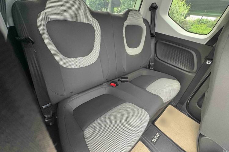 Used Wuling Hongguang MINIEV 2024 3rd Generation 215km Advanced Version Interior 5