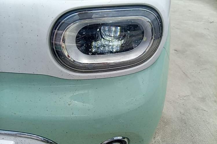Used Wuling Hongguang MINIEV 2024 3rd Generation 215km Advanced Version Left Front Headlight