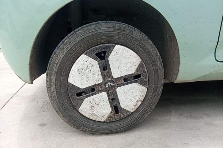Used Wuling Hongguang MINIEV 2024 3rd Generation 215km Advanced Version Right Rear Wheel Hub