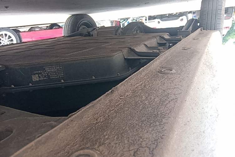 Used Wuling Hongguang MINIEV 2024 3rd Generation 215km Advanced Version Right Side Sill
