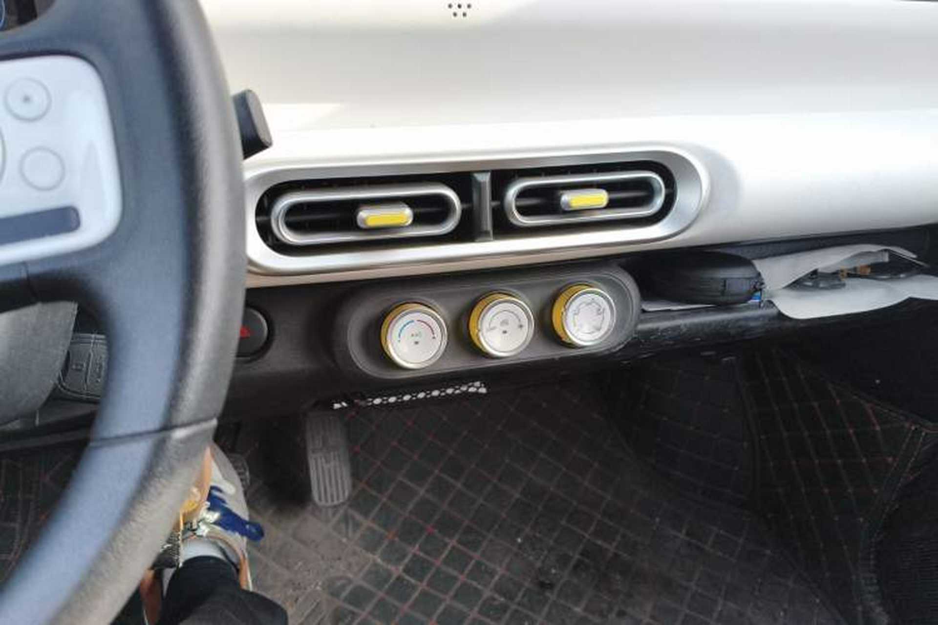 Used Wuling Hongguang MINIEV 2024 3rd Generation 215km Youth Edition Audio And AC Panel