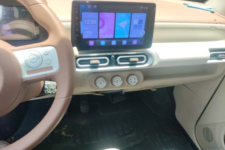 Used Wuling Hongguang MINIEV 2024 3rd Generation 215km Youth Edition Audio And AC Panel