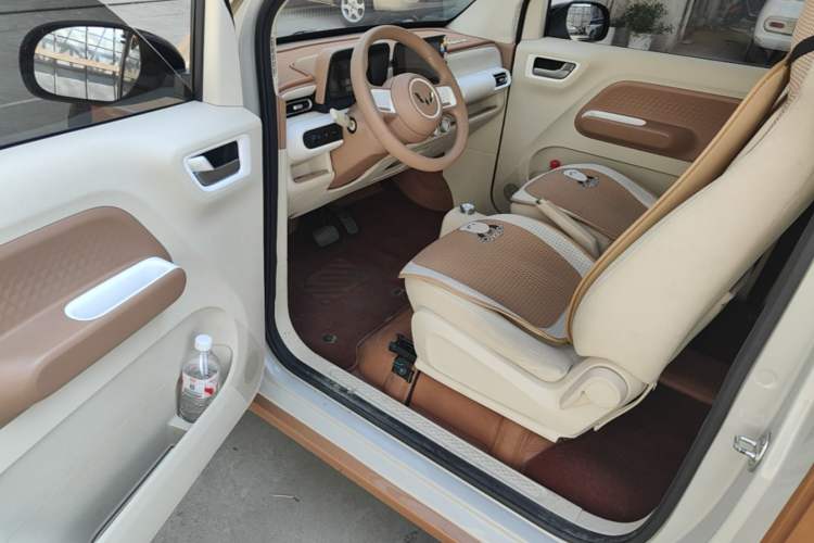 Used Wuling Hongguang MINIEV 2024 3rd Generation 215km Advanced Version Driver Seat