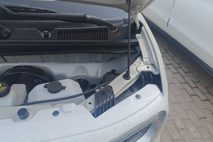 Used Wuling Hongguang MINIEV 2024 3rd Generation 215km Youth Edition Engine Bay Left