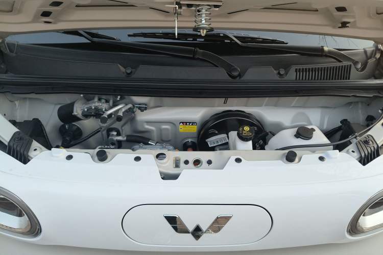 Used Wuling Hongguang MINIEV 2024 3rd Generation 215km Youth Edition Engine Bay