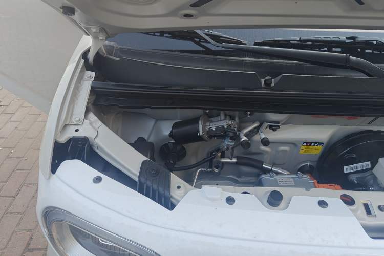 Used Wuling Hongguang MINIEV 2024 3rd Generation 215km Youth Edition Engine Bay Right