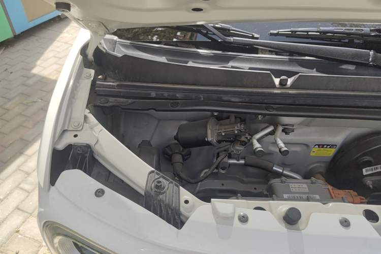 Used Wuling Hongguang MINIEV 2024 3rd Generation 215km Advanced Version Engine Bay Right