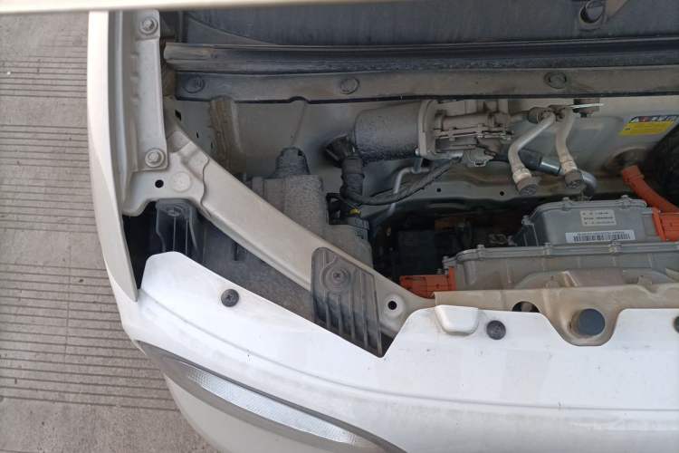 Used Wuling Hongguang MINIEV 2024 3rd Generation 215km Youth Edition Engine Bay Right