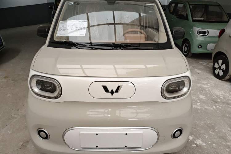 Used Wuling Hongguang MINIEV 2024 3rd Generation 215km Youth Edition Exterior 1