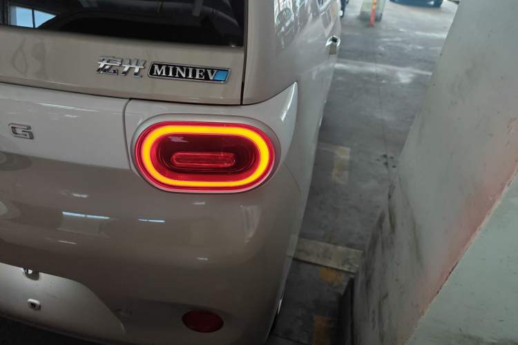 Used Wuling Hongguang MINIEV 2024 3rd Generation 215km Youth Edition Exterior 6