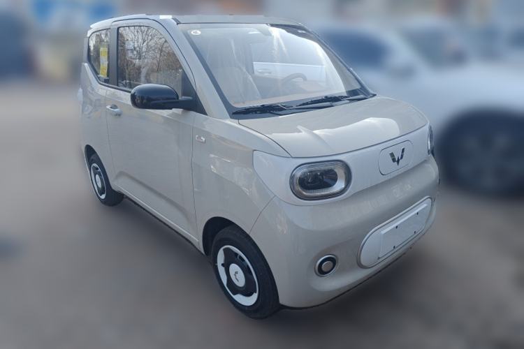 Used Wuling Hongguang MINIEV 2024 3rd Generation 215km Youth Edition Front Right 45 Deg