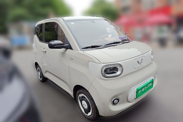 Used Wuling Hongguang MINIEV 2024 3rd Generation 215km Youth Edition Front Right 45 Deg