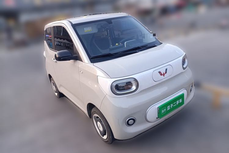 Used Wuling Hongguang MINIEV 2024 3rd Generation 215km Youth Edition Front Right 45 Deg