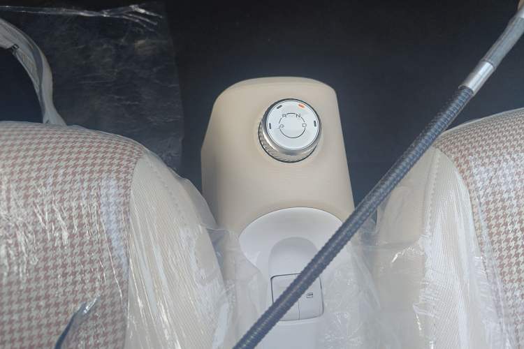 Used Wuling Hongguang MINIEV 2024 3rd Generation 215km Youth Edition Gear Lever
