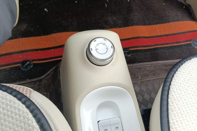 Used Wuling Hongguang MINIEV 2024 3rd Generation 215km Youth Edition Gear Lever