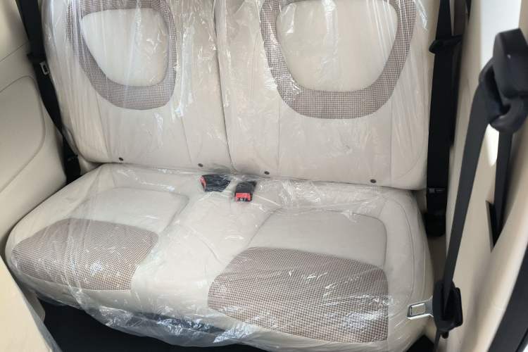Used Wuling Hongguang MINIEV 2024 3rd Generation 215km Youth Edition Interior 1