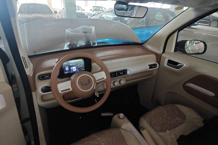 Used Wuling Hongguang MINIEV 2024 3rd Generation 215km Youth Edition Interior 2
