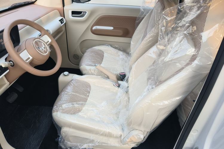 Used Wuling Hongguang MINIEV 2024 3rd Generation 215km Youth Edition Interior 2