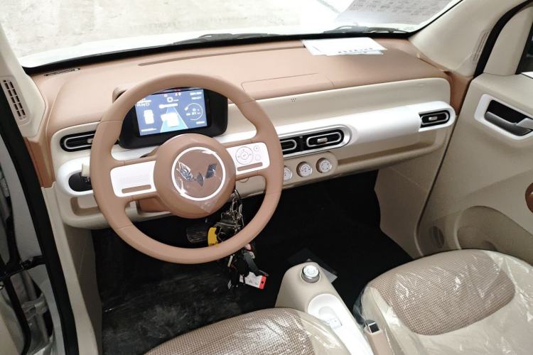 Used Wuling Hongguang MINIEV 2024 3rd Generation 215km Youth Edition Interior 2