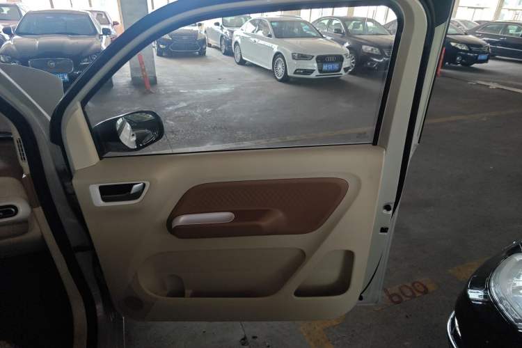 Used Wuling Hongguang MINIEV 2024 3rd Generation 215km Youth Edition Interior 6