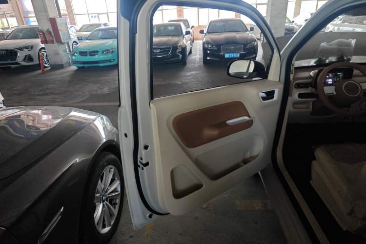 Used Wuling Hongguang MINIEV 2024 3rd Generation 215km Youth Edition Interior 8