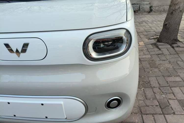 Used Wuling Hongguang MINIEV 2024 3rd Generation 215km Youth Edition Left Front Headlight