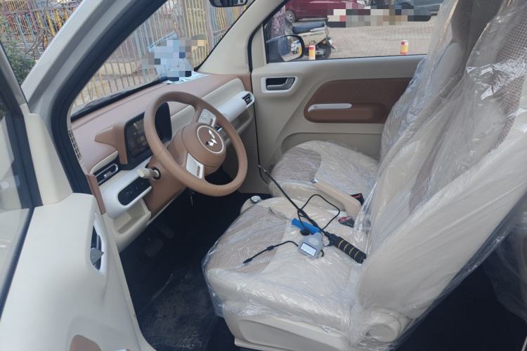 Used Wuling Hongguang MINIEV 2024 3rd Generation 215km Youth Edition Left Front Seat