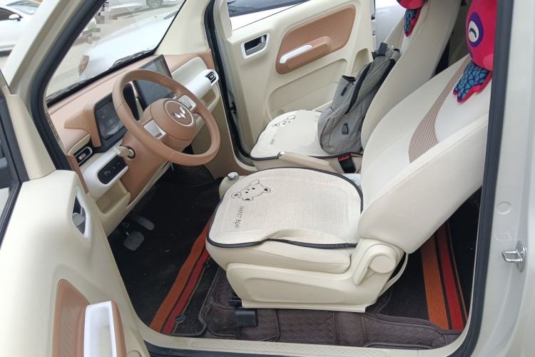 Used Wuling Hongguang MINIEV 2024 3rd Generation 215km Youth Edition Left Front Seat