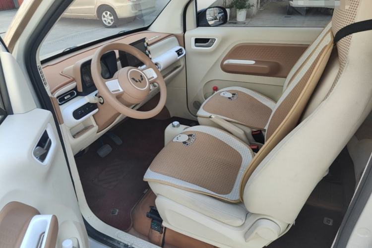 Used Wuling Hongguang MINIEV 2024 3rd Generation 215km Advanced Version Left Front Seat