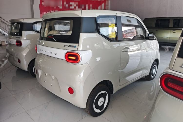 Used Wuling Hongguang MINIEV 2024 3rd Generation 215km Youth Edition Rear Right 45 Deg