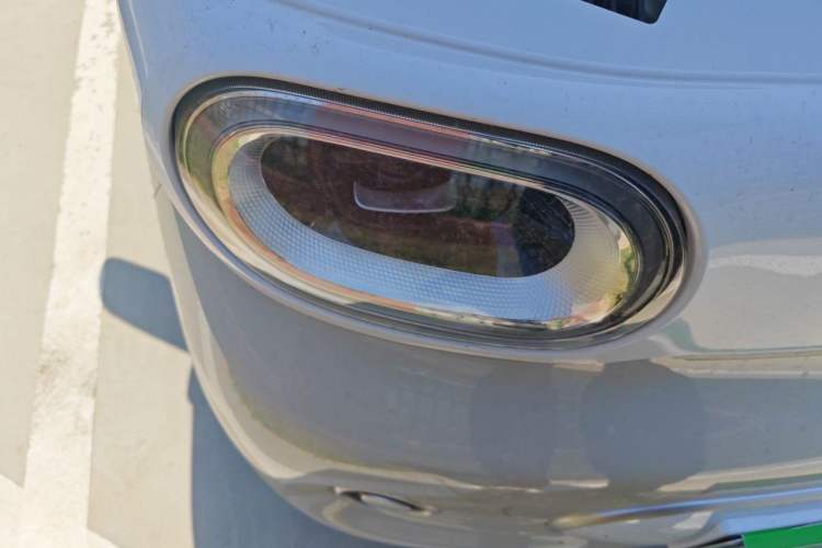 Used Wuling Hongguang MINIEV 2024 3rd Generation 215km Youth Edition Right Front Headlight