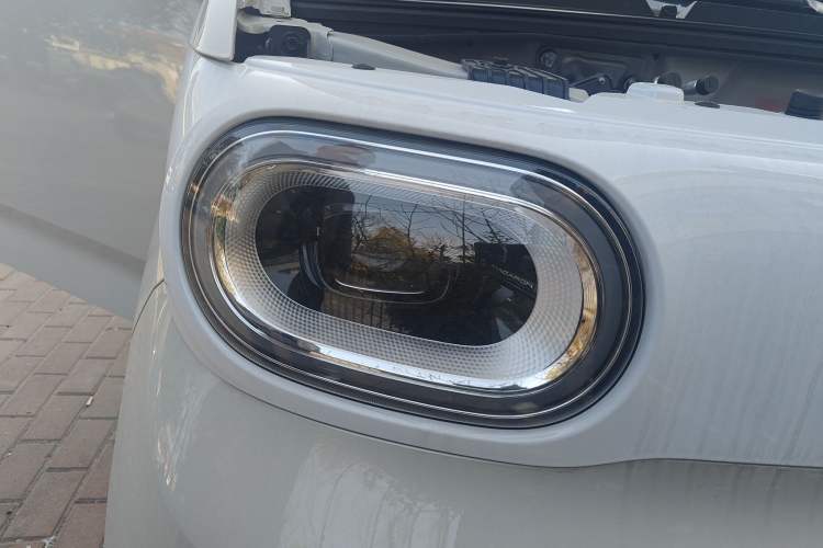 Used Wuling Hongguang MINIEV 2024 3rd Generation 215km Youth Edition Right Front Headlight