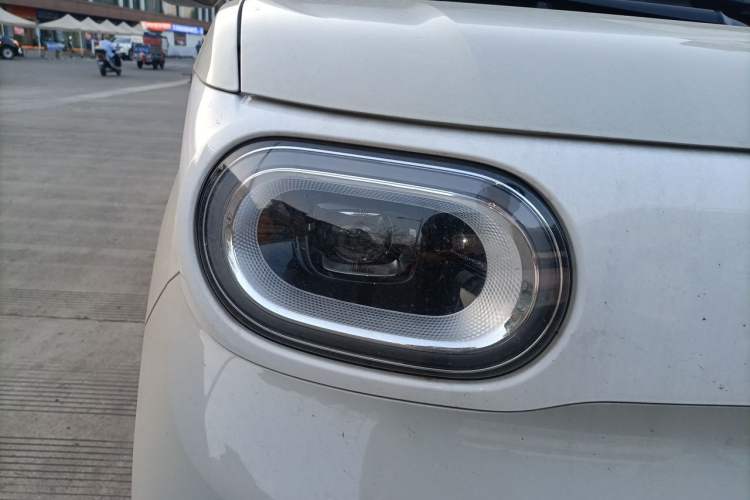 Used Wuling Hongguang MINIEV 2024 3rd Generation 215km Youth Edition Right Front Headlight