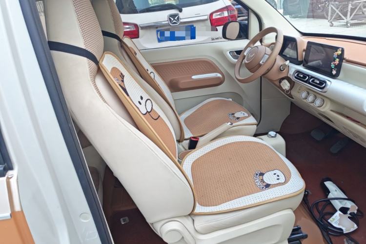 Used Wuling Hongguang MINIEV 2024 3rd Generation 215km Advanced Version Right Front Seat