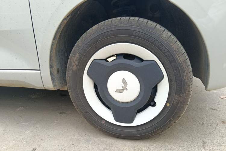 Used Wuling Hongguang MINIEV 2024 3rd Generation 215km Youth Edition Right Front Wheel Hub