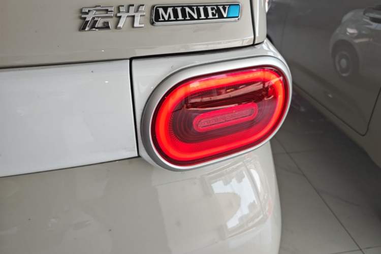 Used Wuling Hongguang MINIEV 2024 3rd Generation 215km Youth Edition Right Rear Taillight